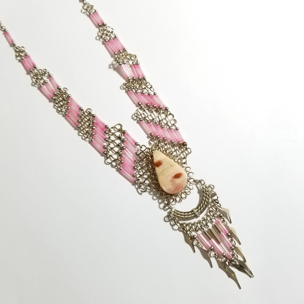 Boho Pink Beads Agate Pendant Silvertone Necklace